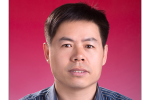 1561447912825779.png 何明祥300X200.png